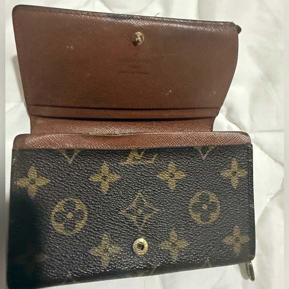 Louis Vuitton monogram wallet -Authentic - Picture 7 of 15